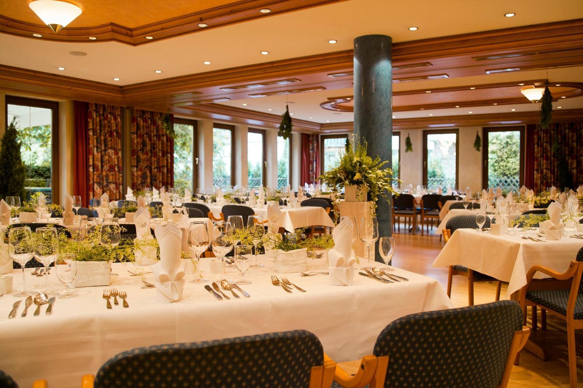 Forellenhof Roessle Hotel & Restaurant Lichtenstein  エクステリア 写真