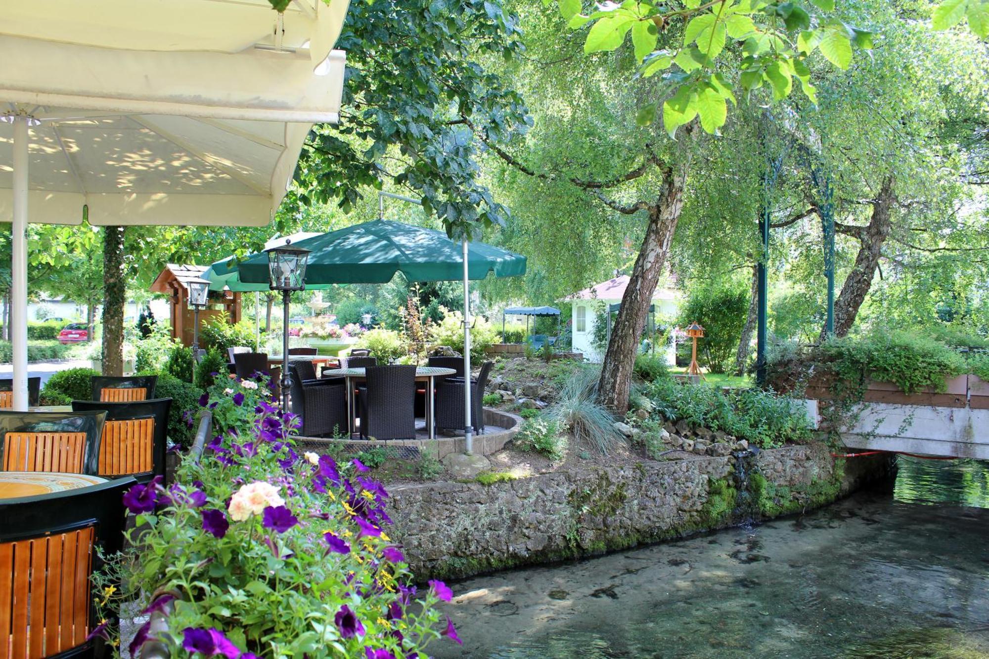 Forellenhof Roessle Hotel & Restaurant Lichtenstein  エクステリア 写真