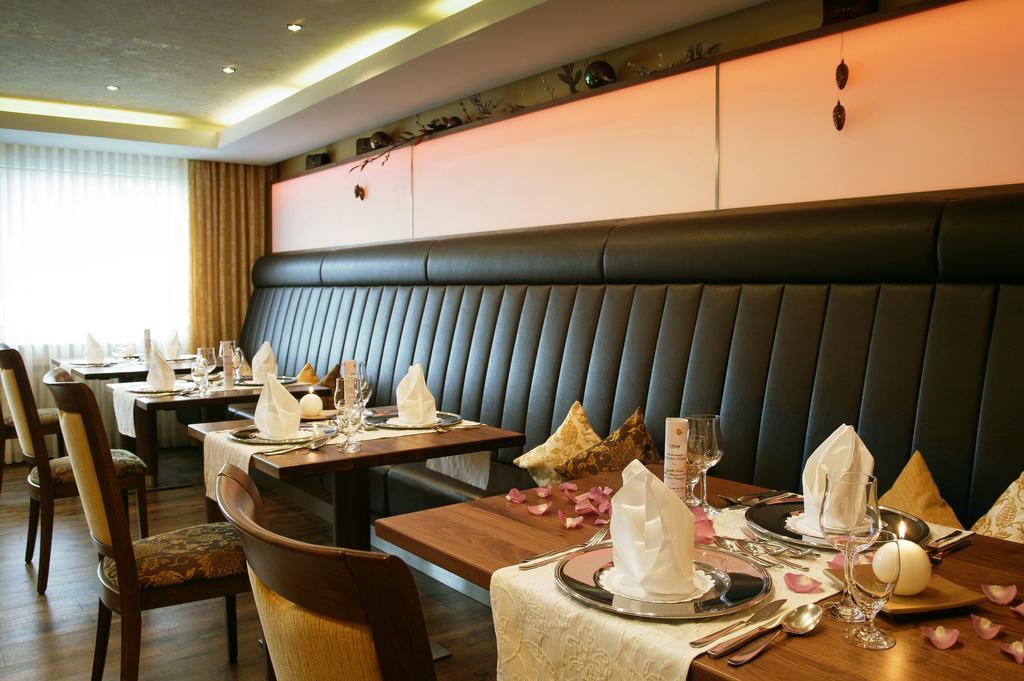 Forellenhof Roessle Hotel & Restaurant Lichtenstein  エクステリア 写真